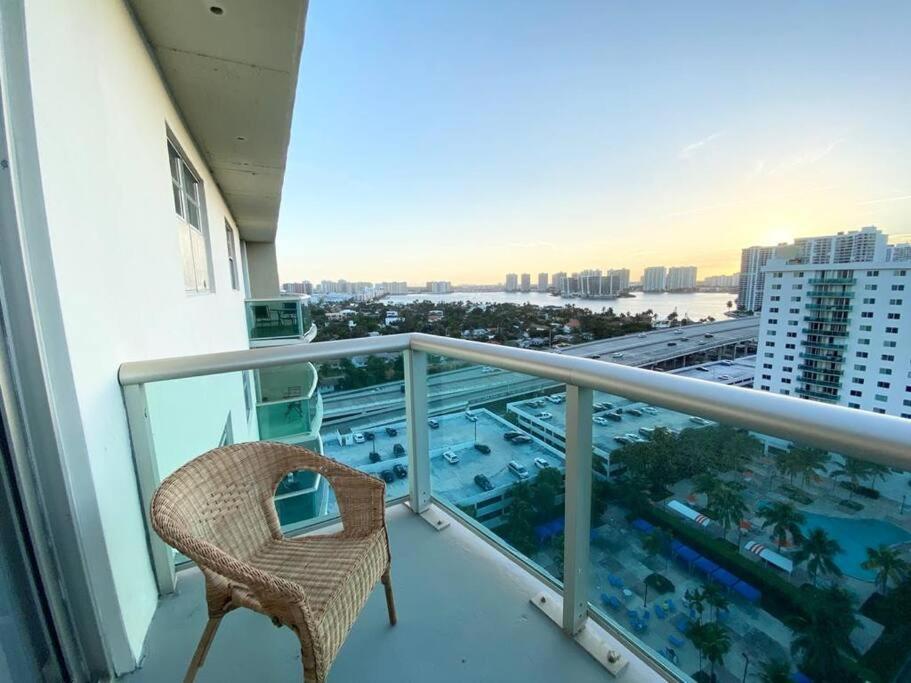 Zen Vacation Rentals Modern Penthouse Across Ocean Miami Beach Exterior photo